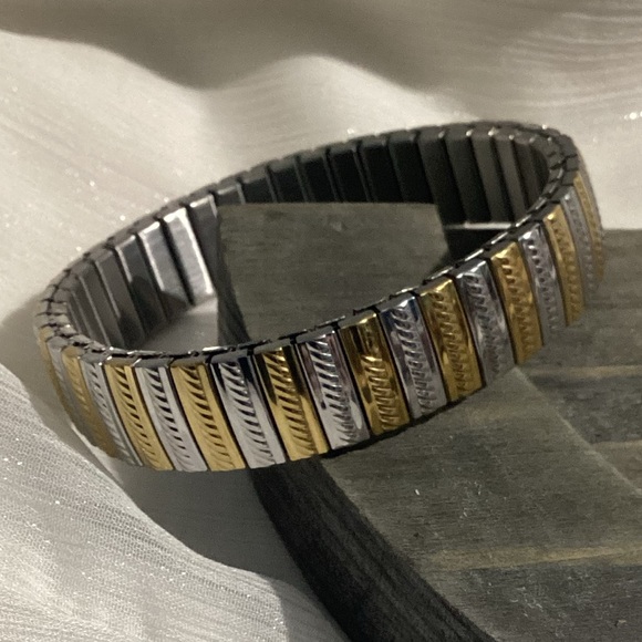 - 🌼Lux 2 Toned Silver & Gold Hypoallergenic Stretch Bracelet Bangle - Picture 2 of 15